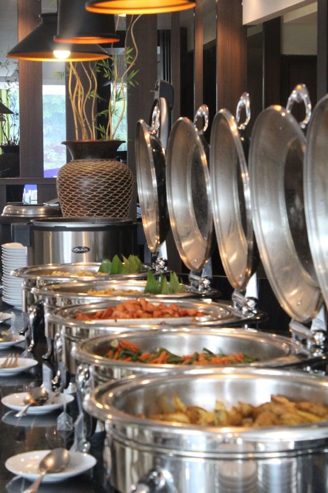 Bonnet Hotel Surabaya Ngoại thất bức ảnh