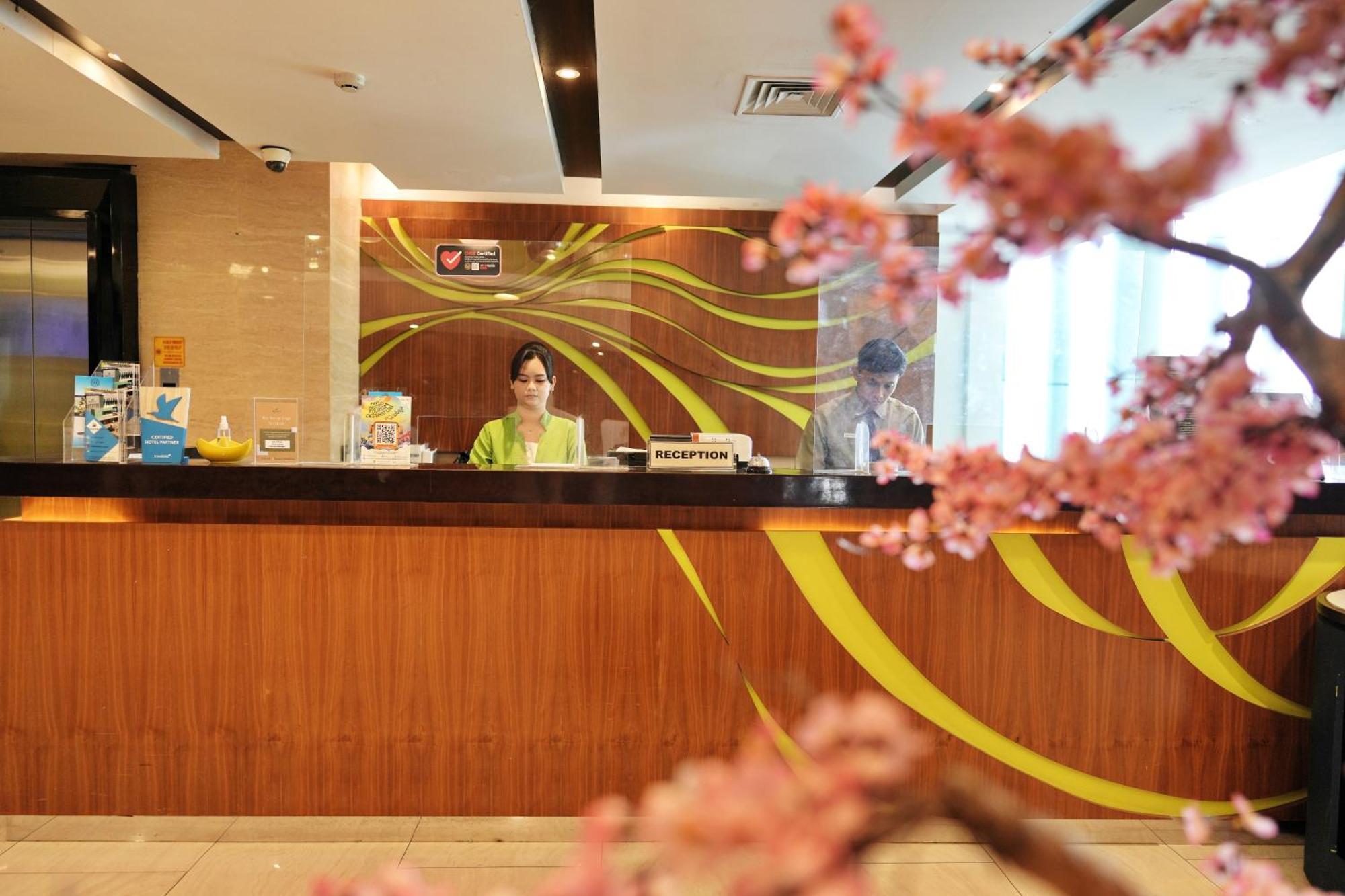 Bonnet Hotel Surabaya Ngoại thất bức ảnh