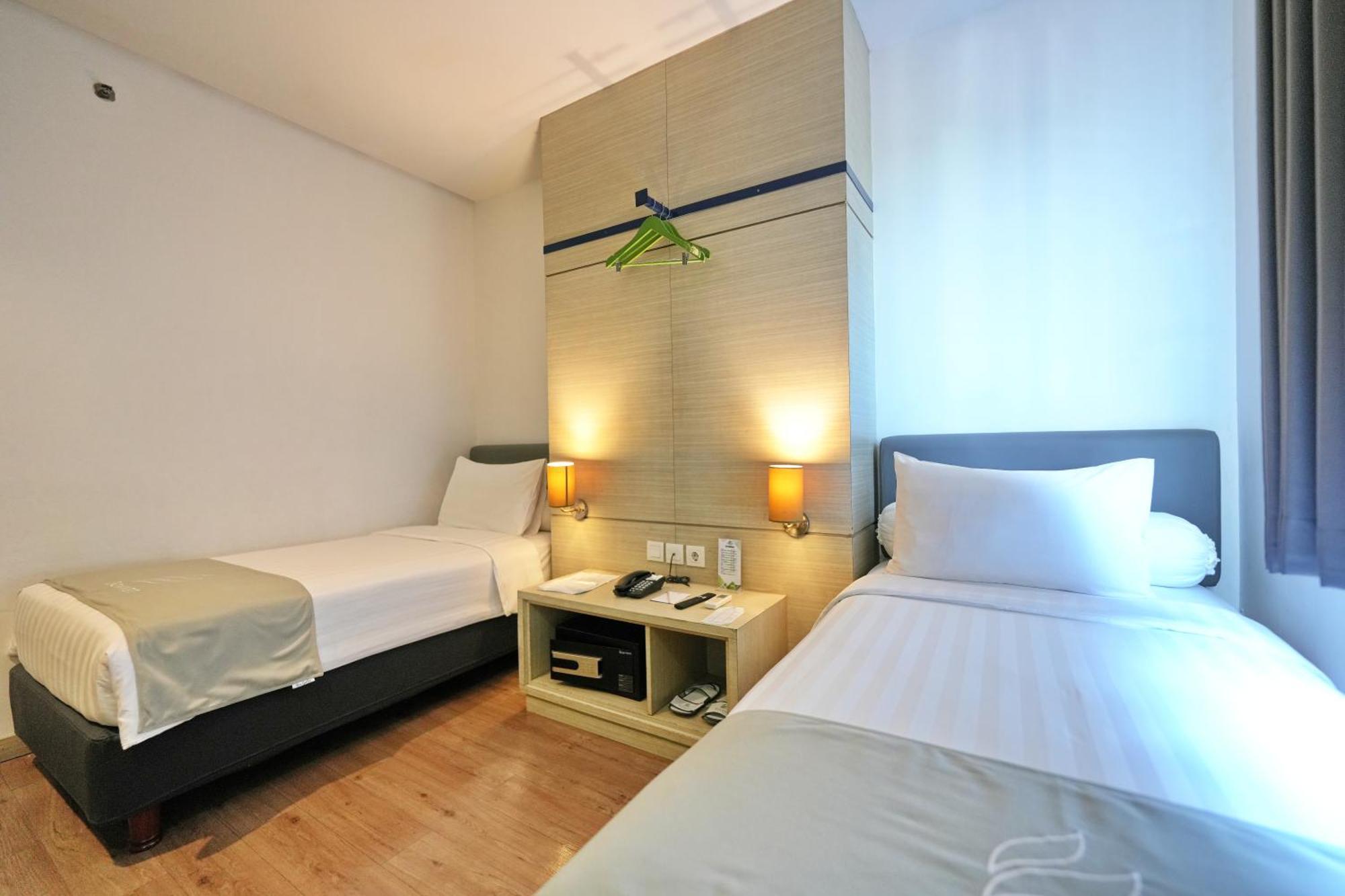 Bonnet Hotel Surabaya Ngoại thất bức ảnh