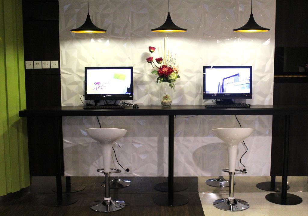 Bonnet Hotel Surabaya Ngoại thất bức ảnh