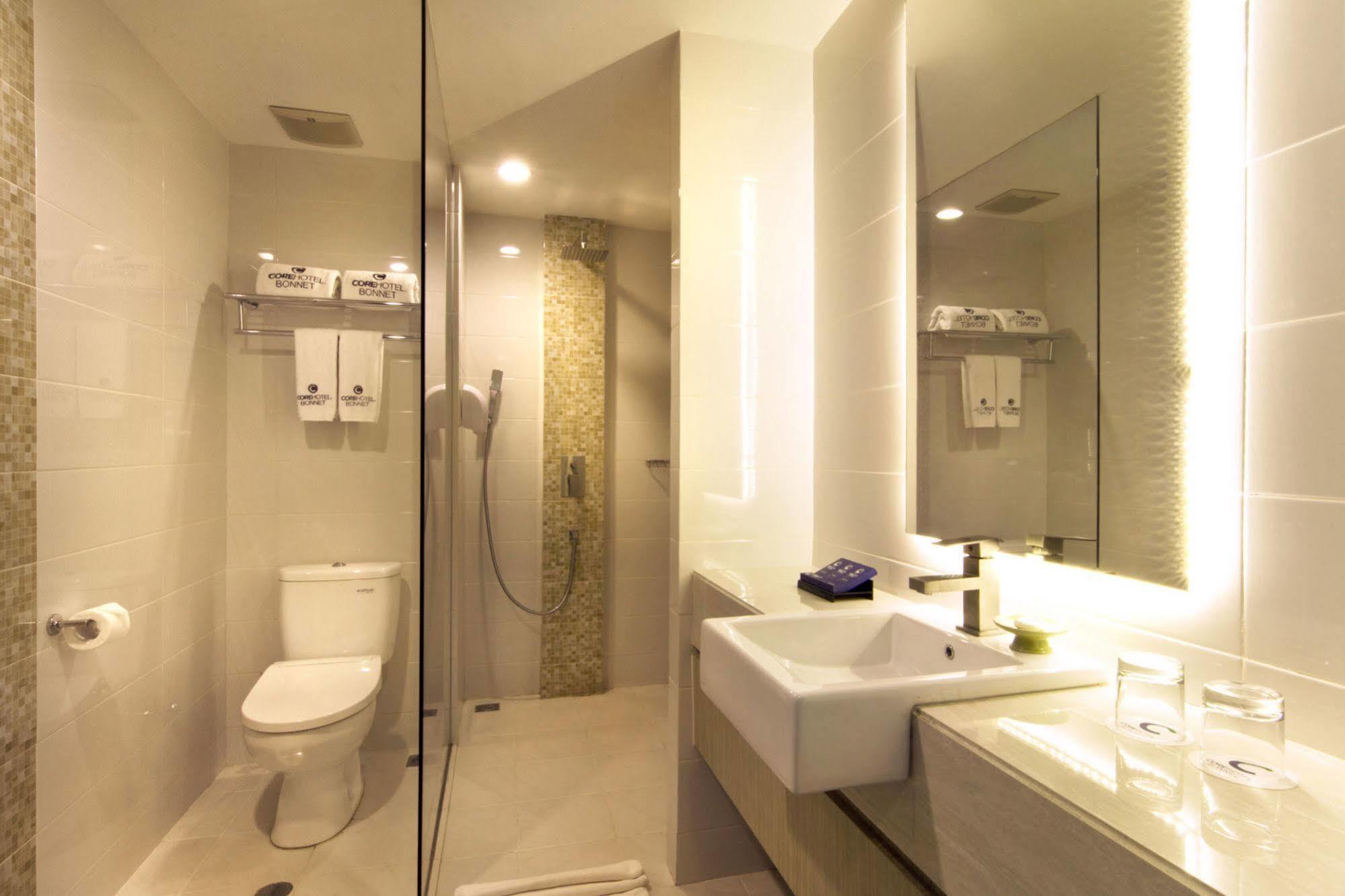 Bonnet Hotel Surabaya Ngoại thất bức ảnh