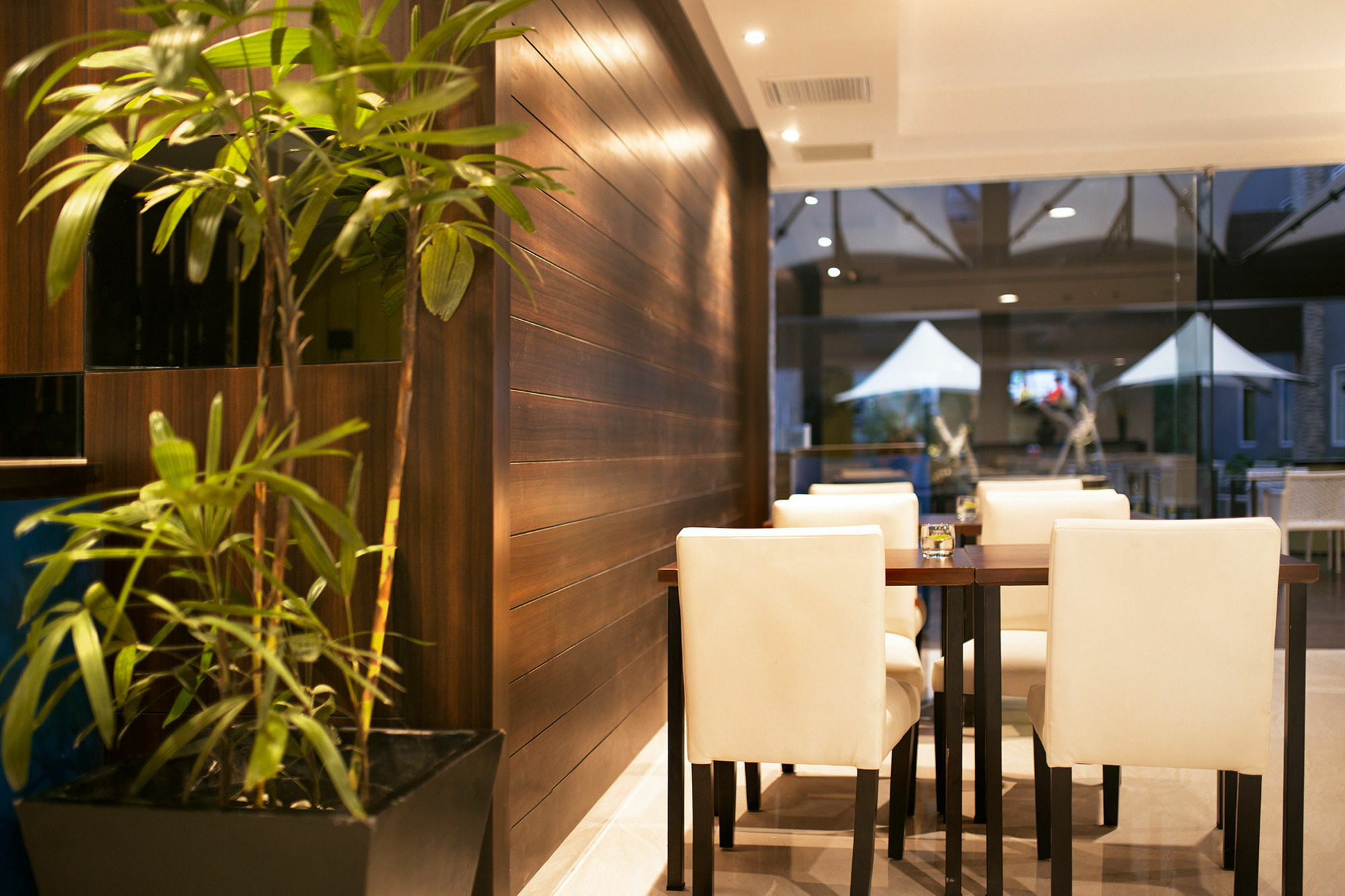 Bonnet Hotel Surabaya Ngoại thất bức ảnh